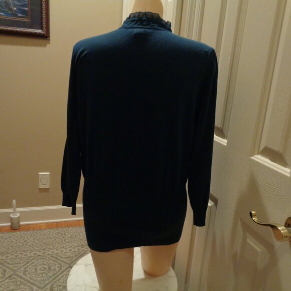 Willi Smith dark teal top! Front ruffle, keyhole neckline, stretchy knit - Picture 5 of 5